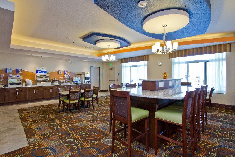 Holiday Inn Express And Suites Denver East Peoria Street, An Ihg Hotel מראה חיצוני תמונה